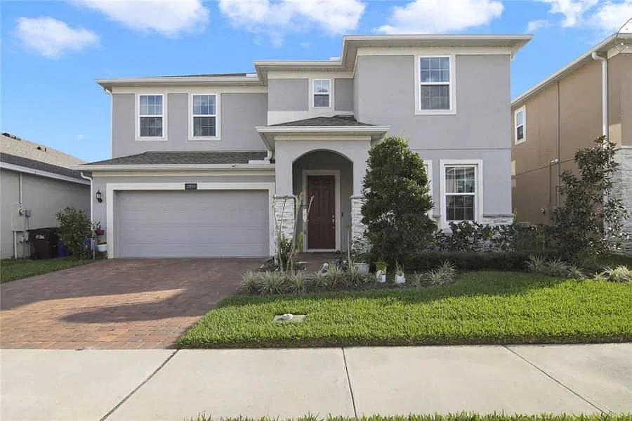 5 bed, 3756 sqft, $3,150 — Photo 1