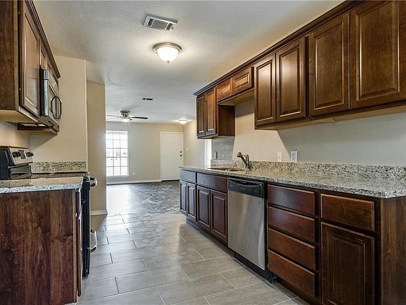 3rd image of 3818 Pocatello St