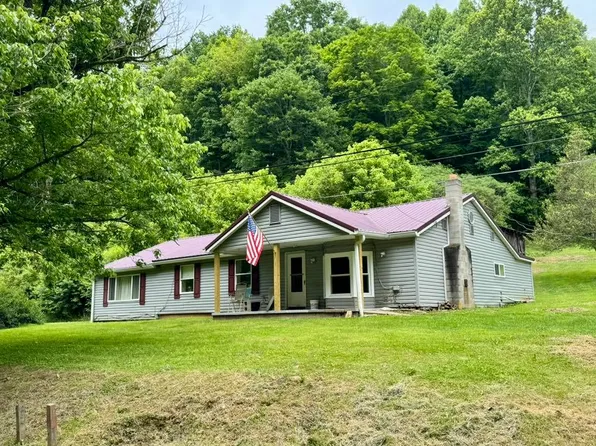 2169 Vandale Frk, Spencer, WV 25276