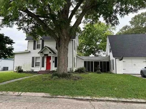 307 N McFarlain St, Jennings, LA 70546