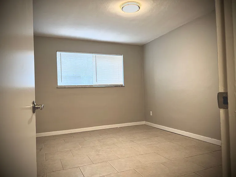 4192 Meramec St — Photo 12