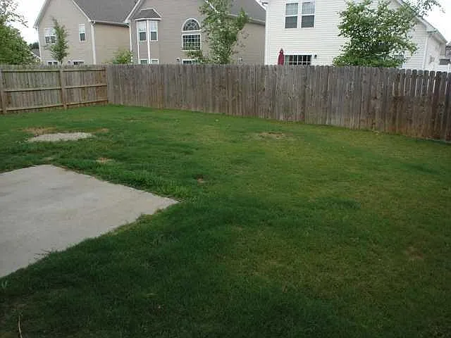 2210 Gateview Ct — Photo 2