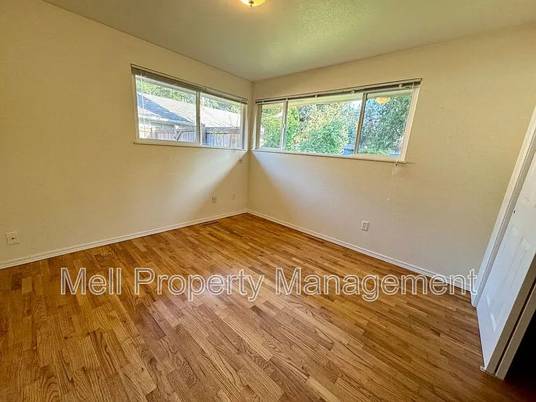 7016 Husky Way SE — Photo 8