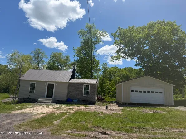 392 Lehman Outlet Rd, Dallas, PA 18612
