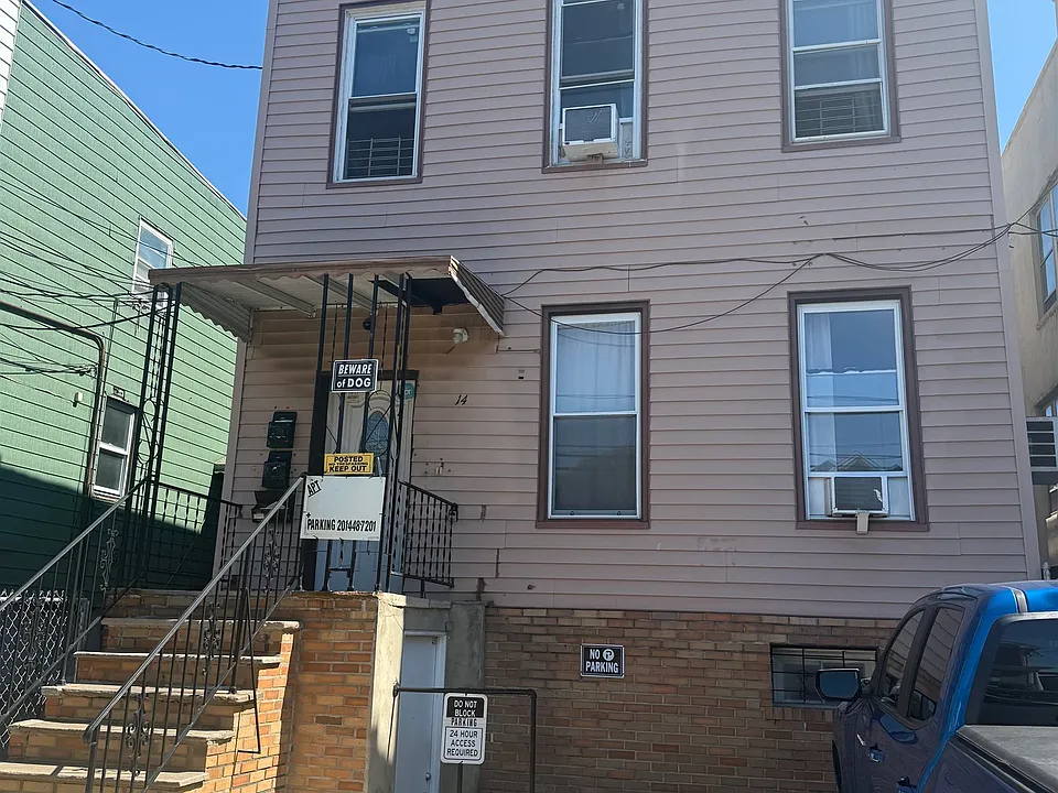 14 Beacon Ave #1