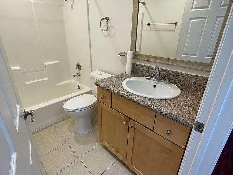 5330 Satsuma Ave — Photo 10