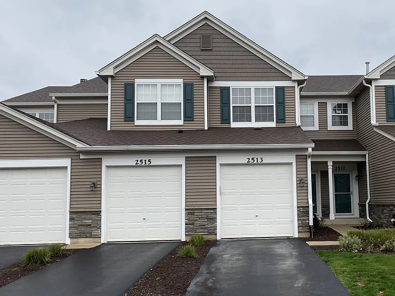 2513 Oneida Ln — Photo 1