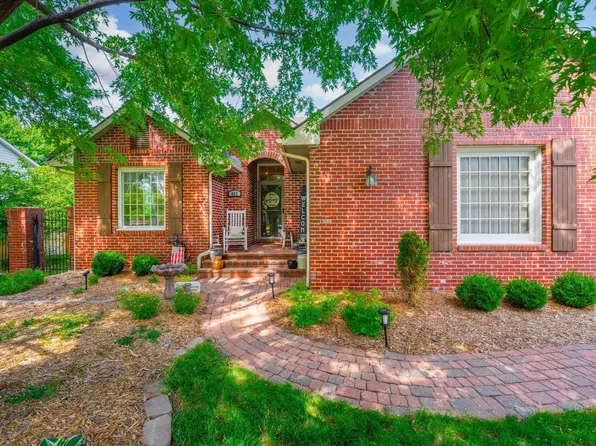 452 N Prairie Creek Dr, Kechi, KS 67067