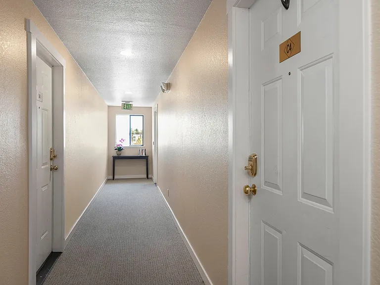 Newland Apartments — Photo 21