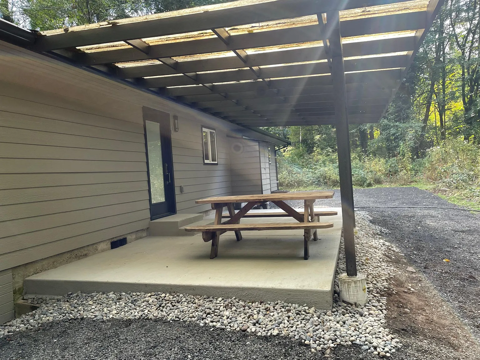 3 bed, 1100 sqft, $2,450 — Photo 2