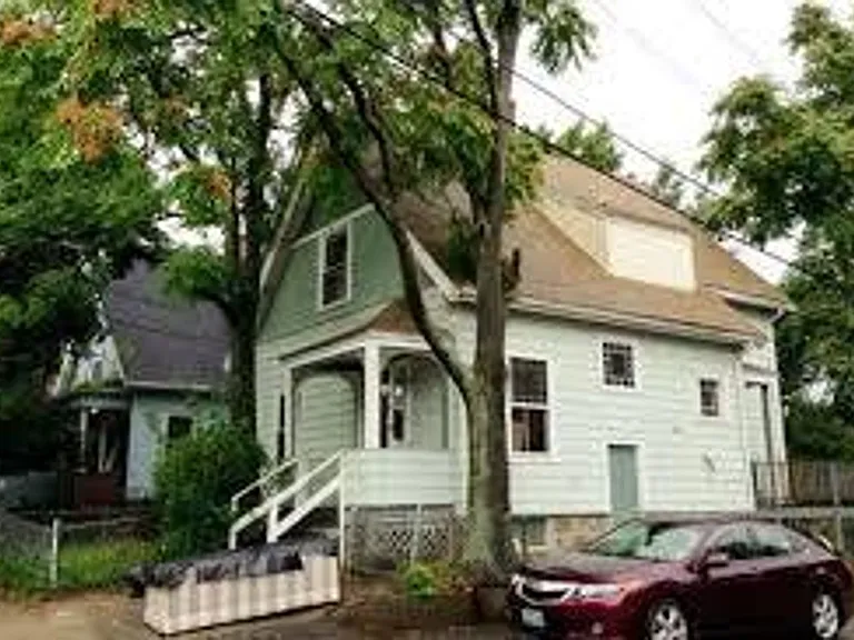 16 Pratt St #16 — Photo 6