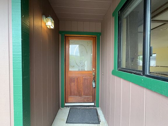 4th image of 40 Robbie Ln