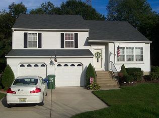 3 Hampton Ln, Marlton, NJ 08053