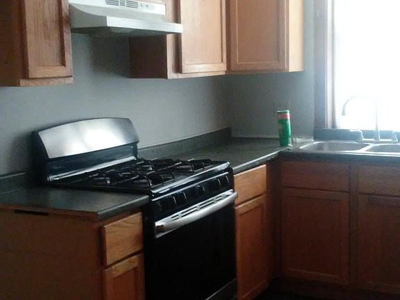 5th image of 3441 W Waveland Ave #1