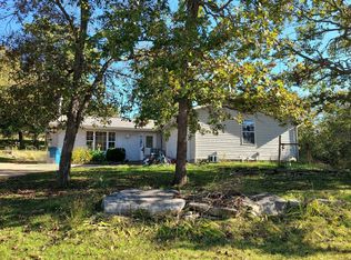 590 Peebles Point Rd, Galena, MO 65624