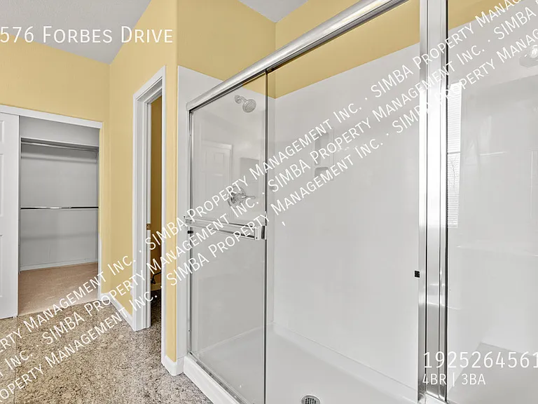 5576 Forbes Dr — Photo 40