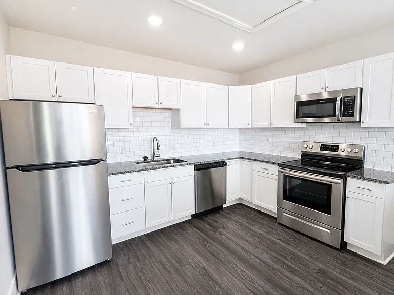 161 Mangum St SW #204 — Photo 12