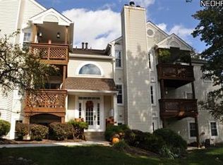 1316 Cedarwood Dr APT B1, Westlake, OH