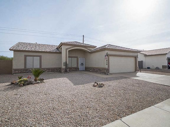 3rd image of 1534 N Mimosa Way