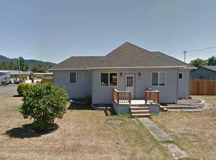 201 Stanley St, Amity, OR 97101