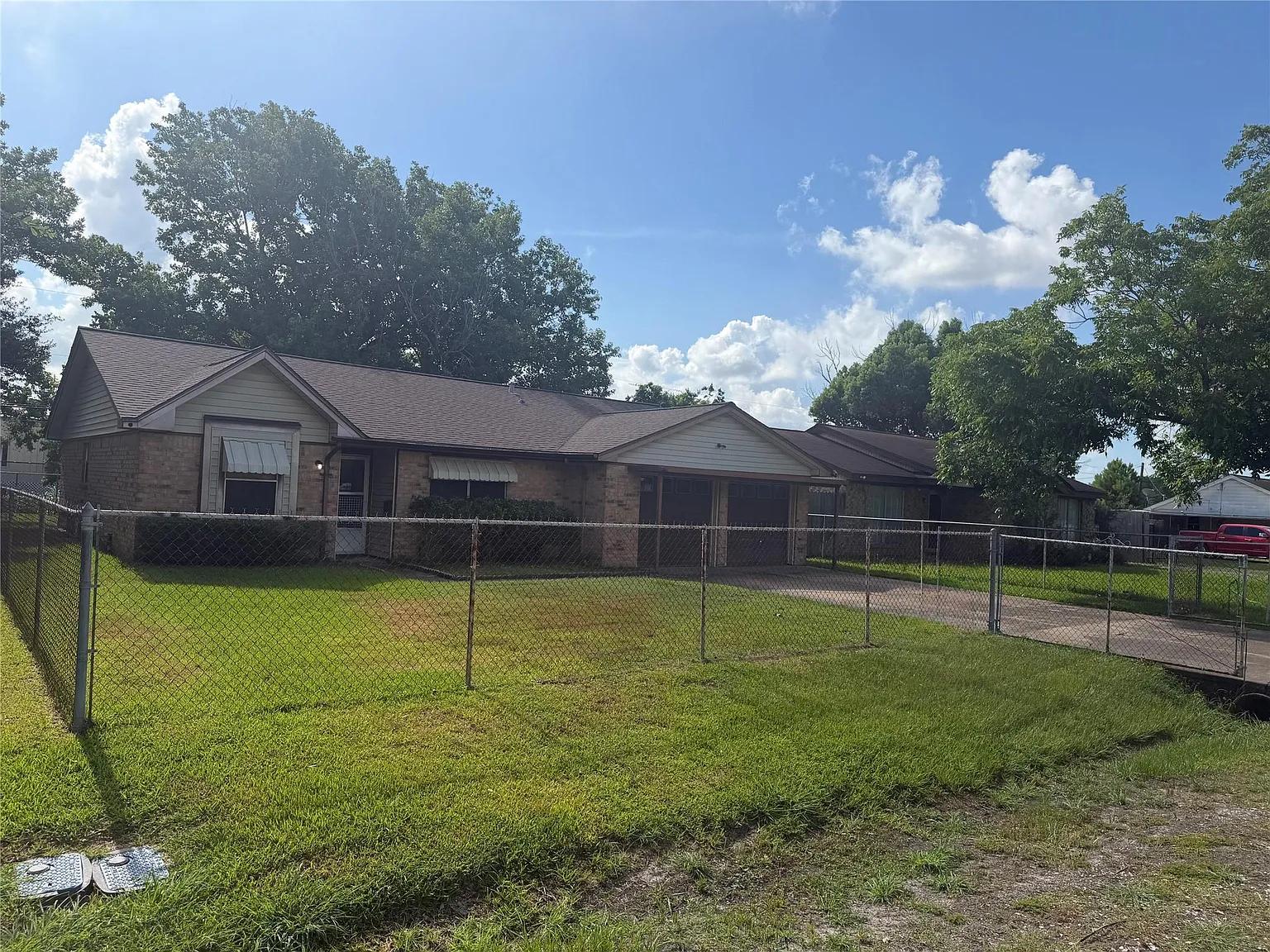 3 bed, 2.0 bath, 1310 sqft, $1,600 — Photo 3