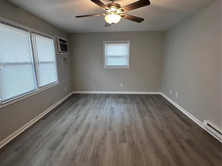 1053 Rulnick St #C — Photo 6