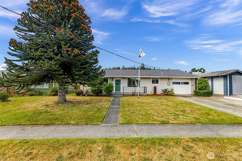 2nd image of 1505 39th Street