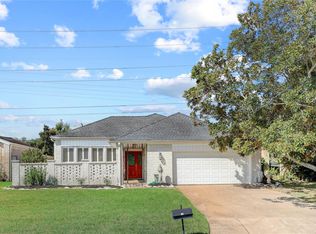 15 Bendwood Dr, Sugar Land, TX 77478