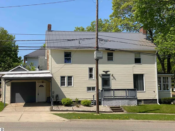 121 N Park St, Cadillac, MI 49601