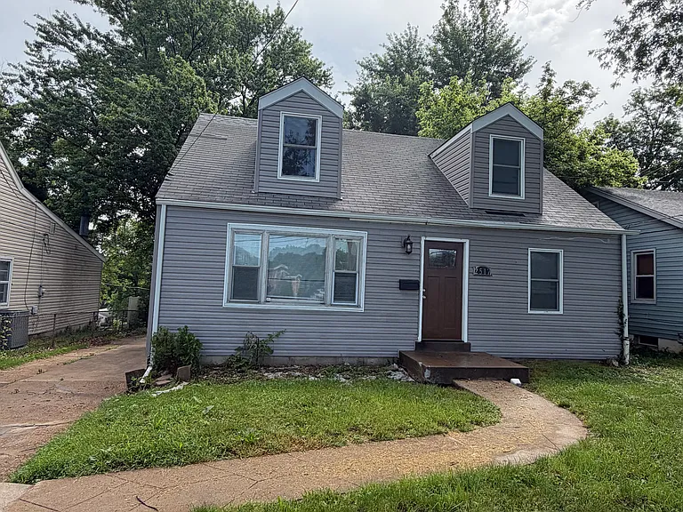 2517 Shannon Ave — Photo 1