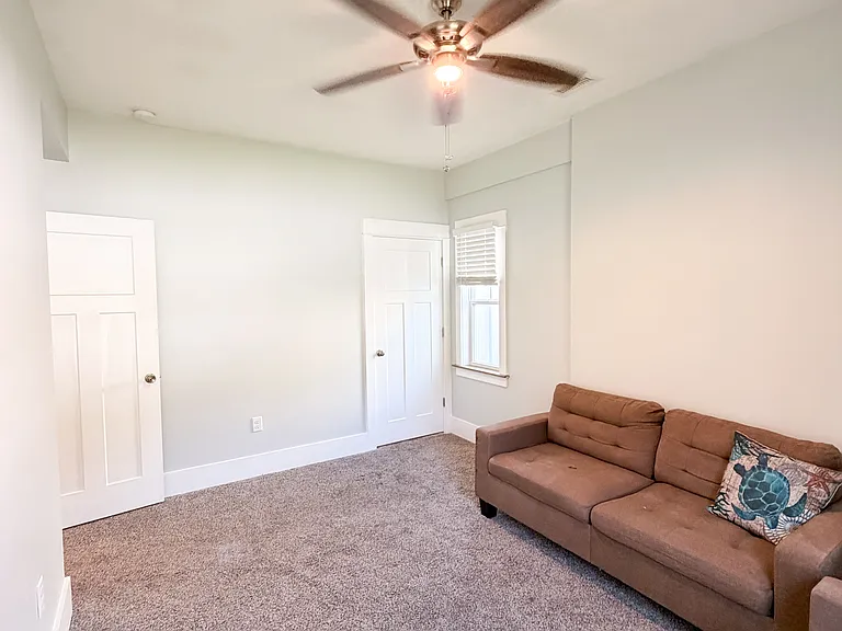 105 Georgia Bell St — Photo 24