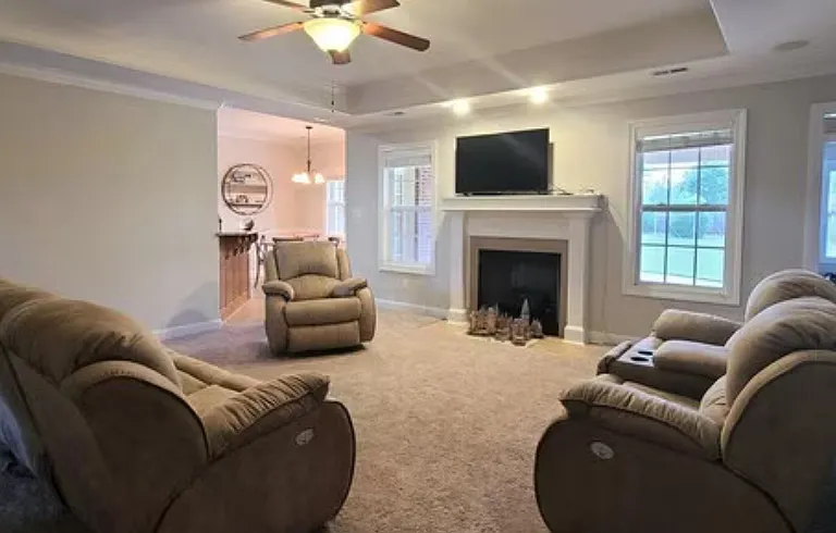 110 Beerli Dr — Photo 6