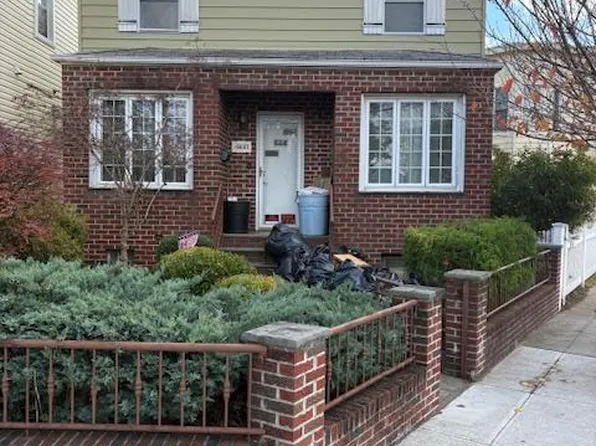 6602 Hull Avenue, Maspeth, NY 11378
