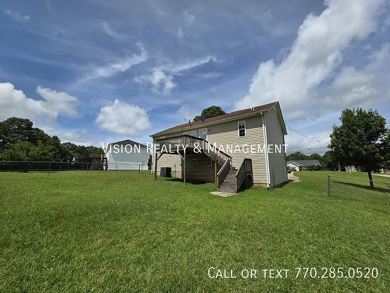 258 Lambert Overlook Cir — Photo 20