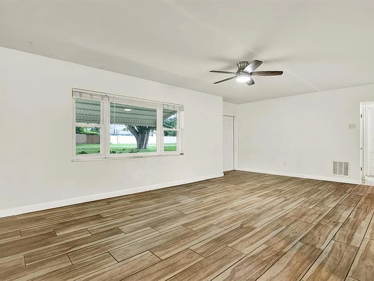 8567 Ridge Rd — Photo 16