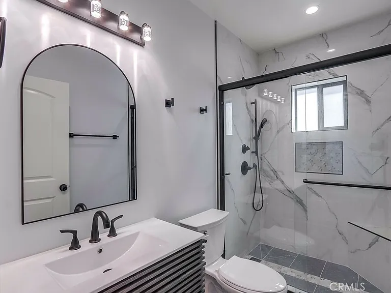 1260 E Turin Ave #B — Photo 10
