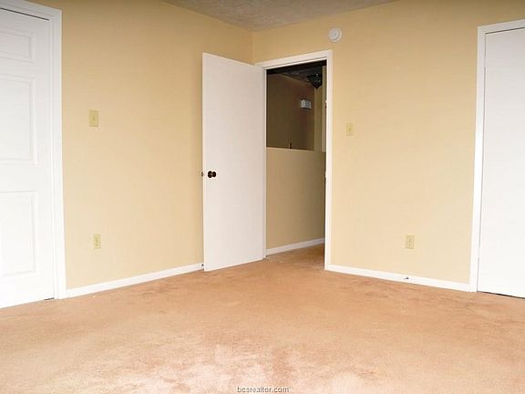 5th image of 808 San Pedro Dr APT D
