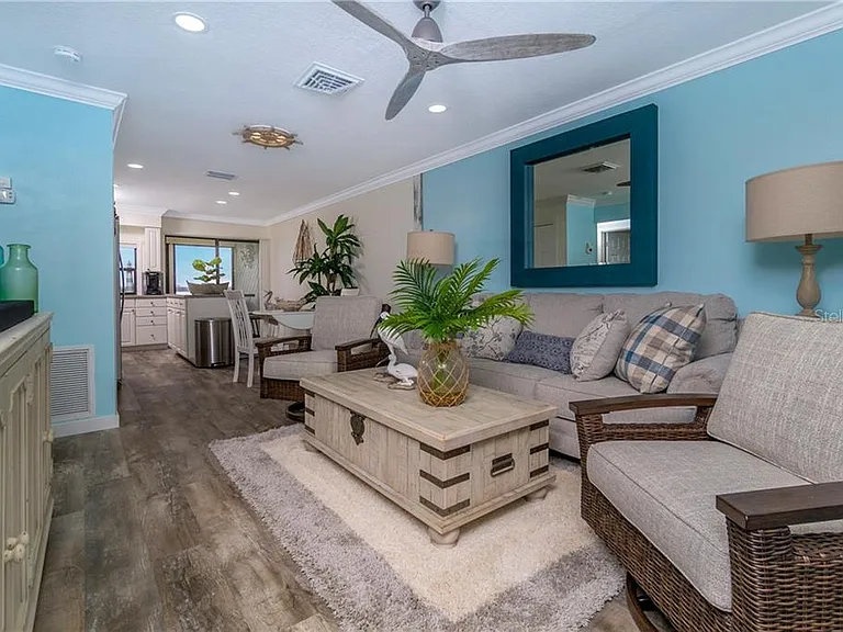 5041 N Beach Rd #3-A — Photo 2