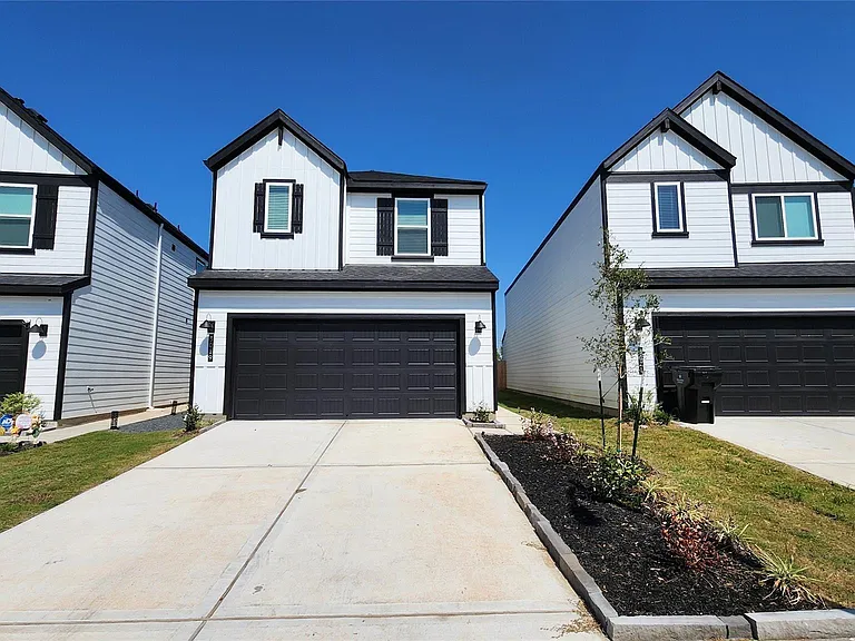 3019 Skyline Mesa Dr — Photo 1