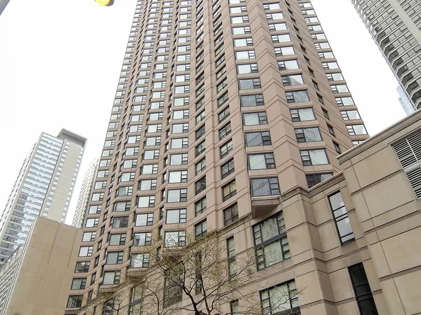 401 E Ontario St APT 1802, Chicago, IL 60611