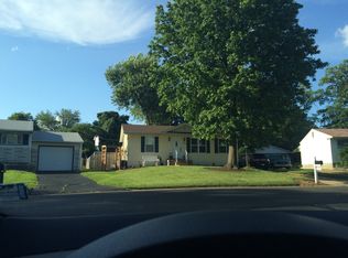 10423 Roscommon Dr, Saint Louis, MO 63123