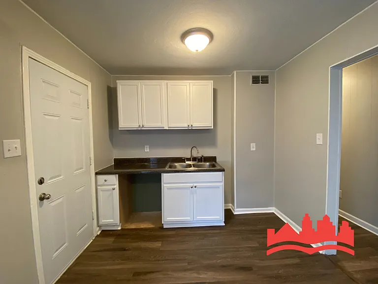 4960 Frankie Ln — Photo 6