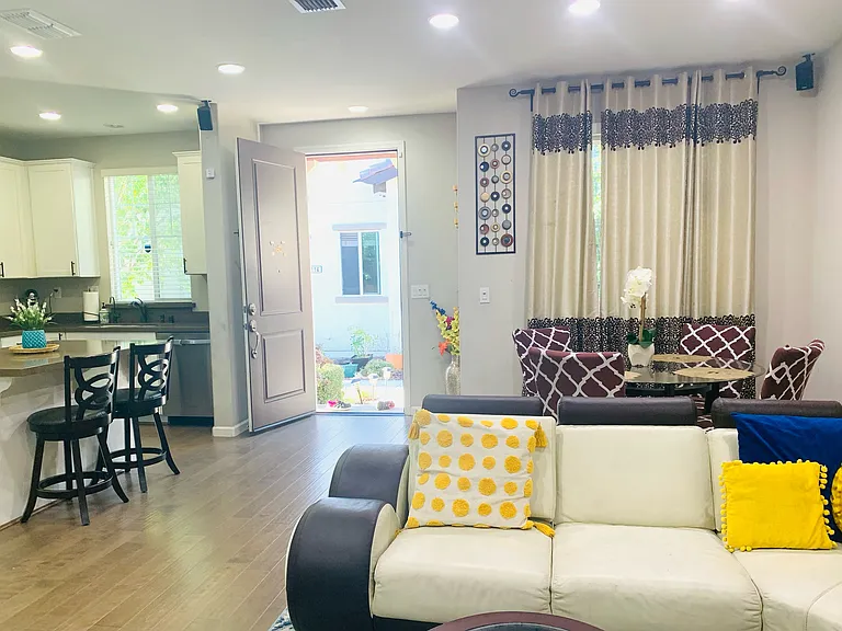 1160 Flurry Dr — Photo 36