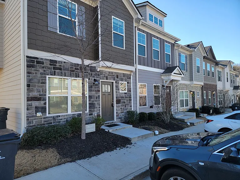 889 Ambient Way SW — Photo 3