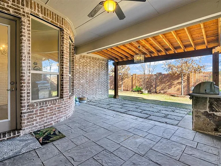 7336 Champagne Dr — Photo 31