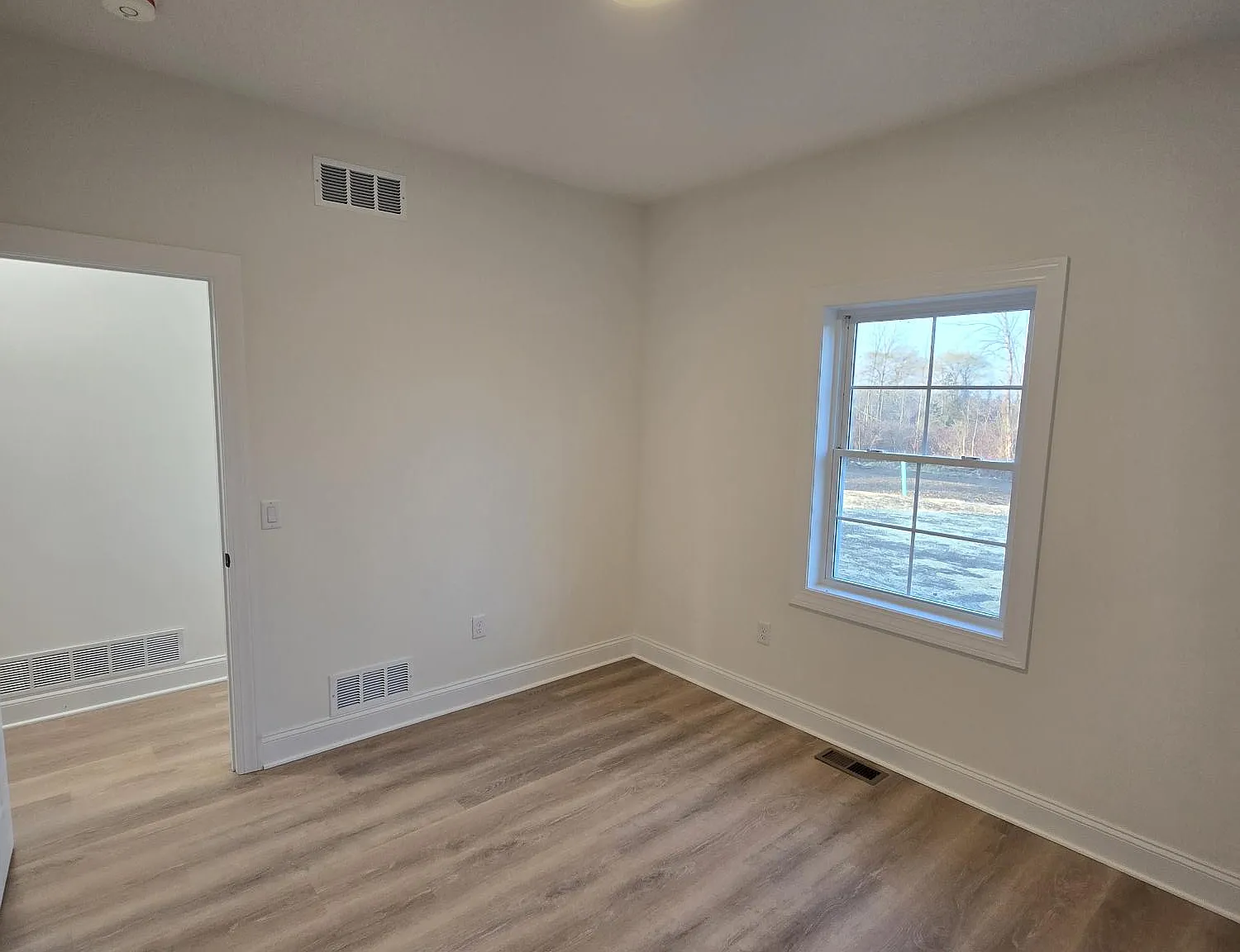 3 bed, 1500 sqft, $2,200 — Photo 4