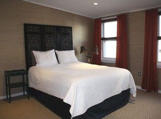 906 13th St SE, Washington, DC 20003