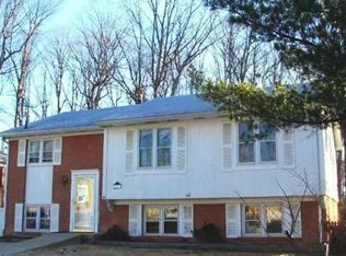 12513 Oakwood Dr, Woodbridge, VA 22192
