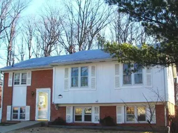 12513 Oakwood Dr, Woodbridge, VA 22192