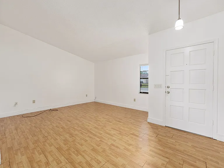3567 SW 151st St — Photo 11
